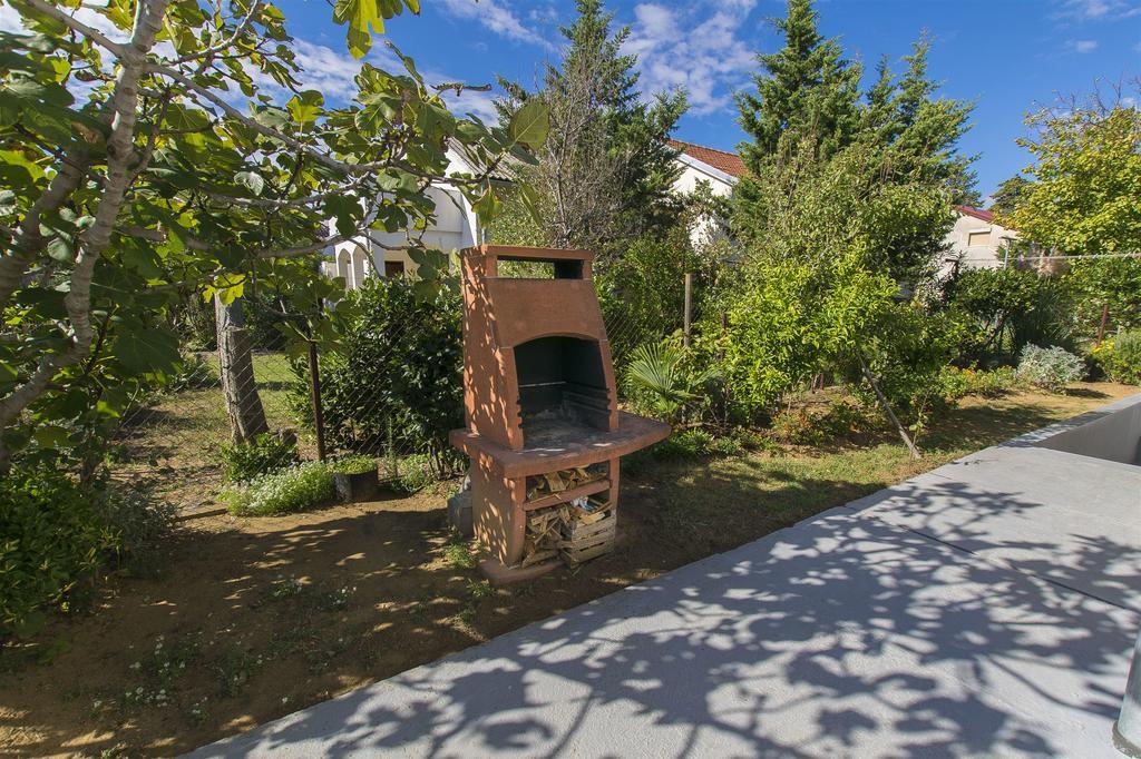 Apartment Danica Nin Exterior photo